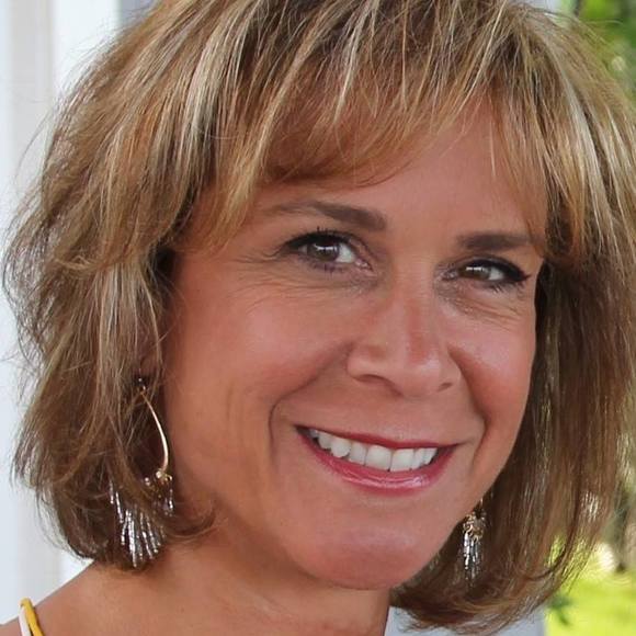 Meet your Posher, Alexandra - Picture 1 of 1